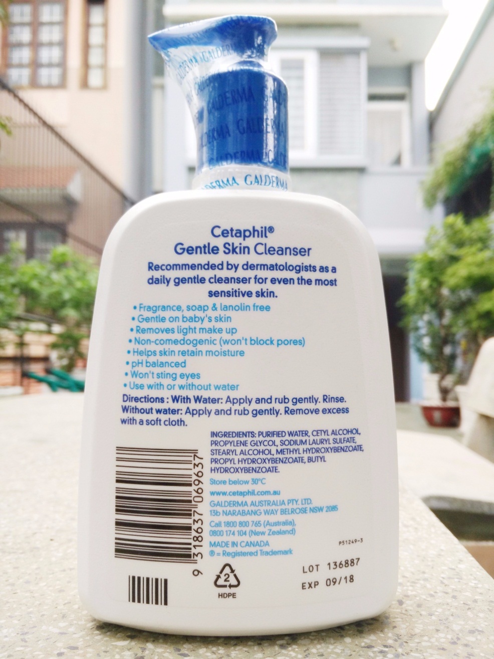 Sữa rửa mặt Cetaphil Gentle Skin Cleanser trị mụn